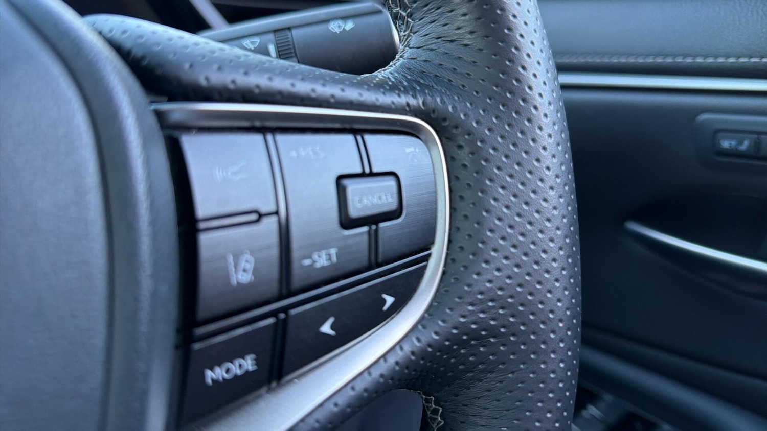 Used Lexus ES 2024 for sale - 77166837: Photo 33