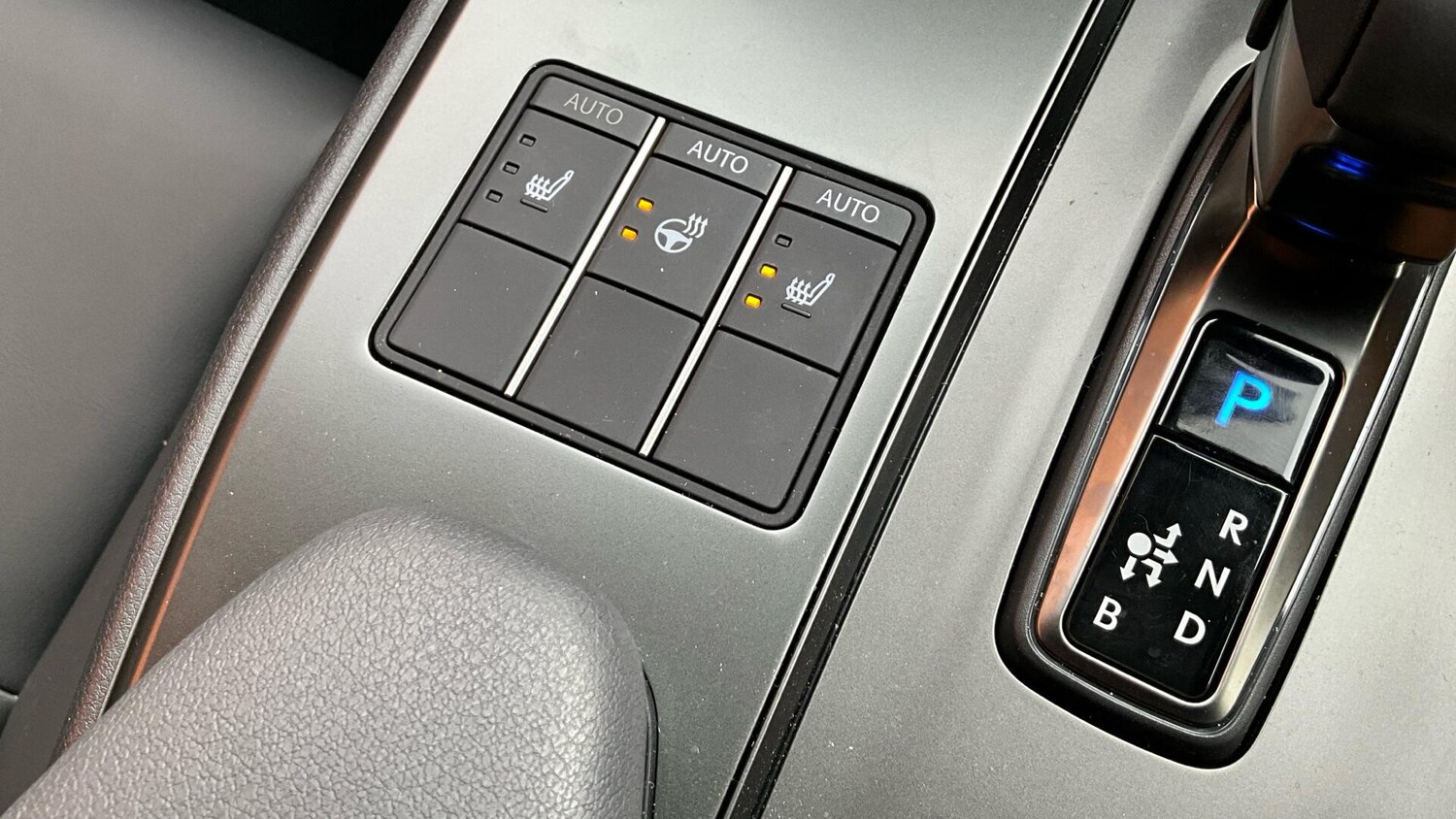 Used Lexus UX for sale - 77611863: Photo 32