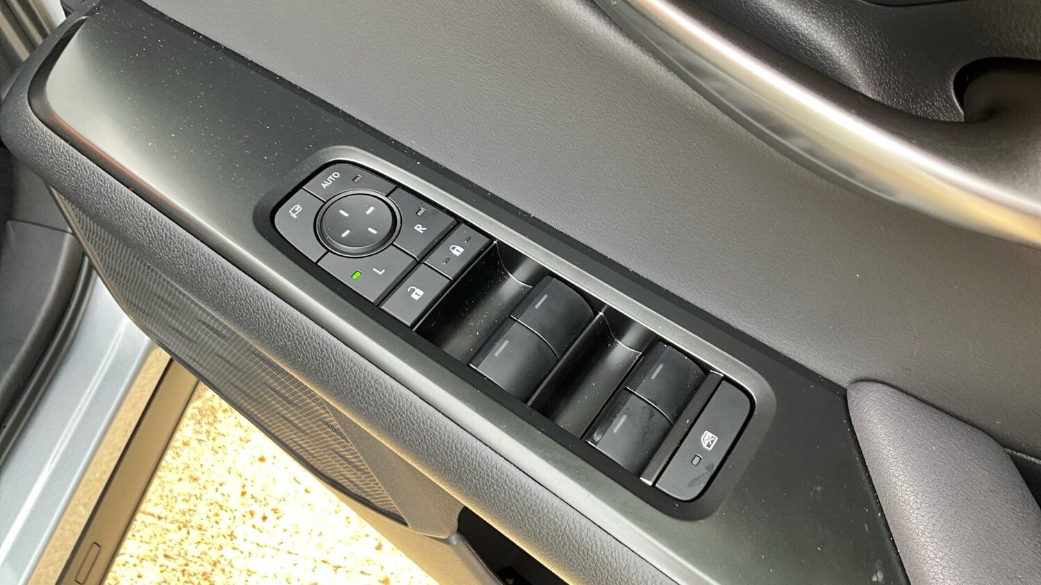 Used Lexus UX for sale - 77611863: Photo 39