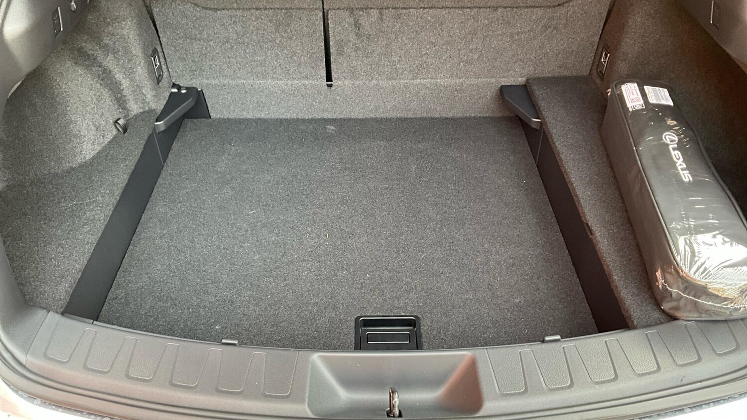 Used Lexus UX for sale - 77611863: Photo 44