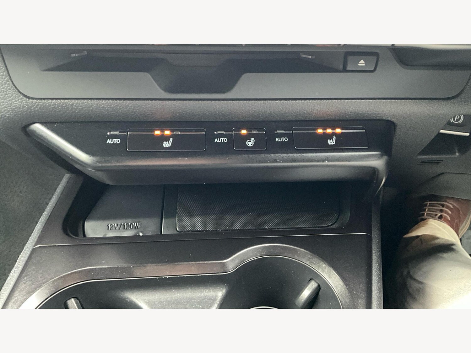 Used Lexus UX 2022 for sale - 77469355: Photo 31