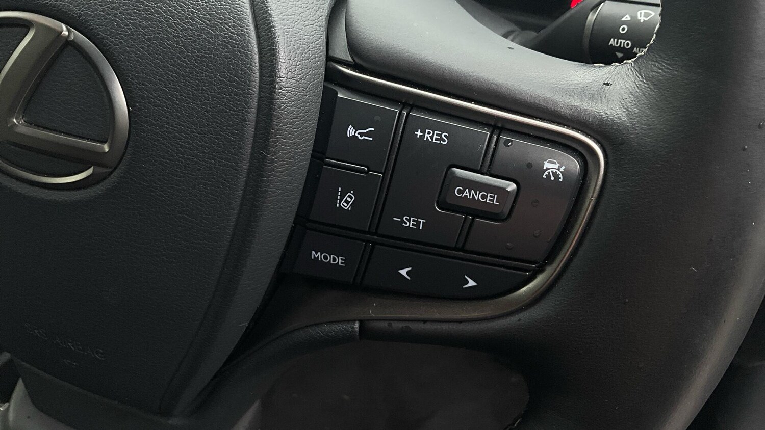 Used Lexus UX 2022 for sale - 77469355: Photo 47