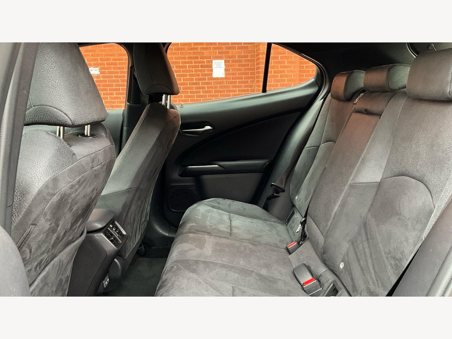Used Lexus UX 2025 for sale - 77709618: Photo 16