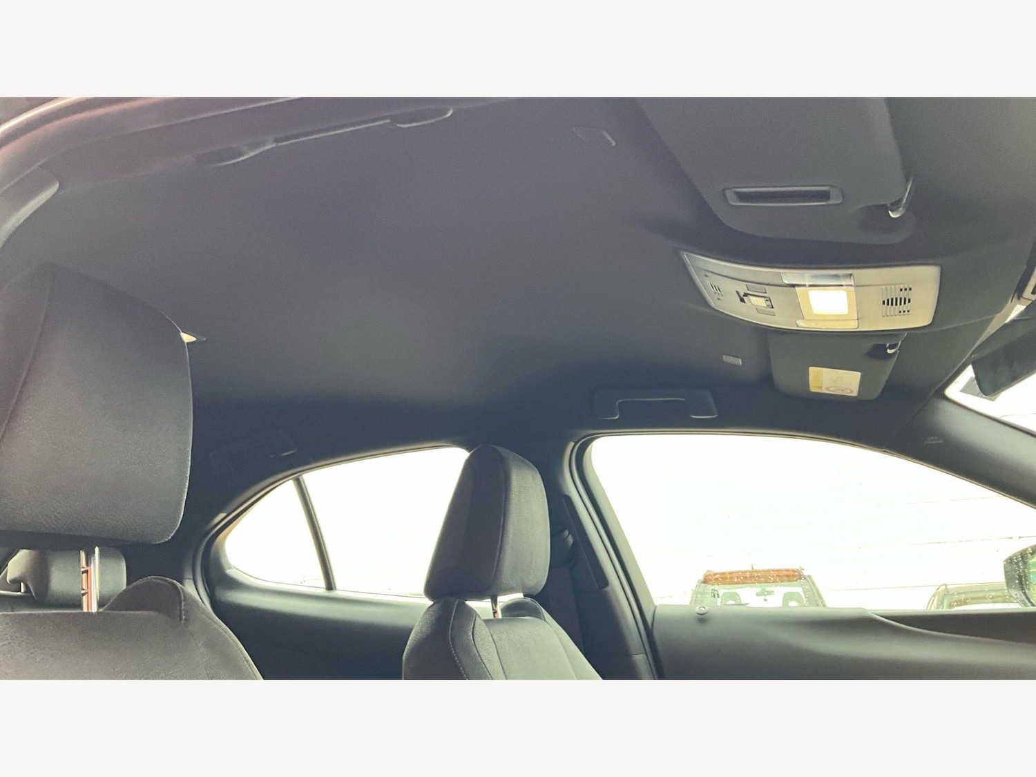 Used Lexus UX 2025 for sale - 77709618: Photo 28