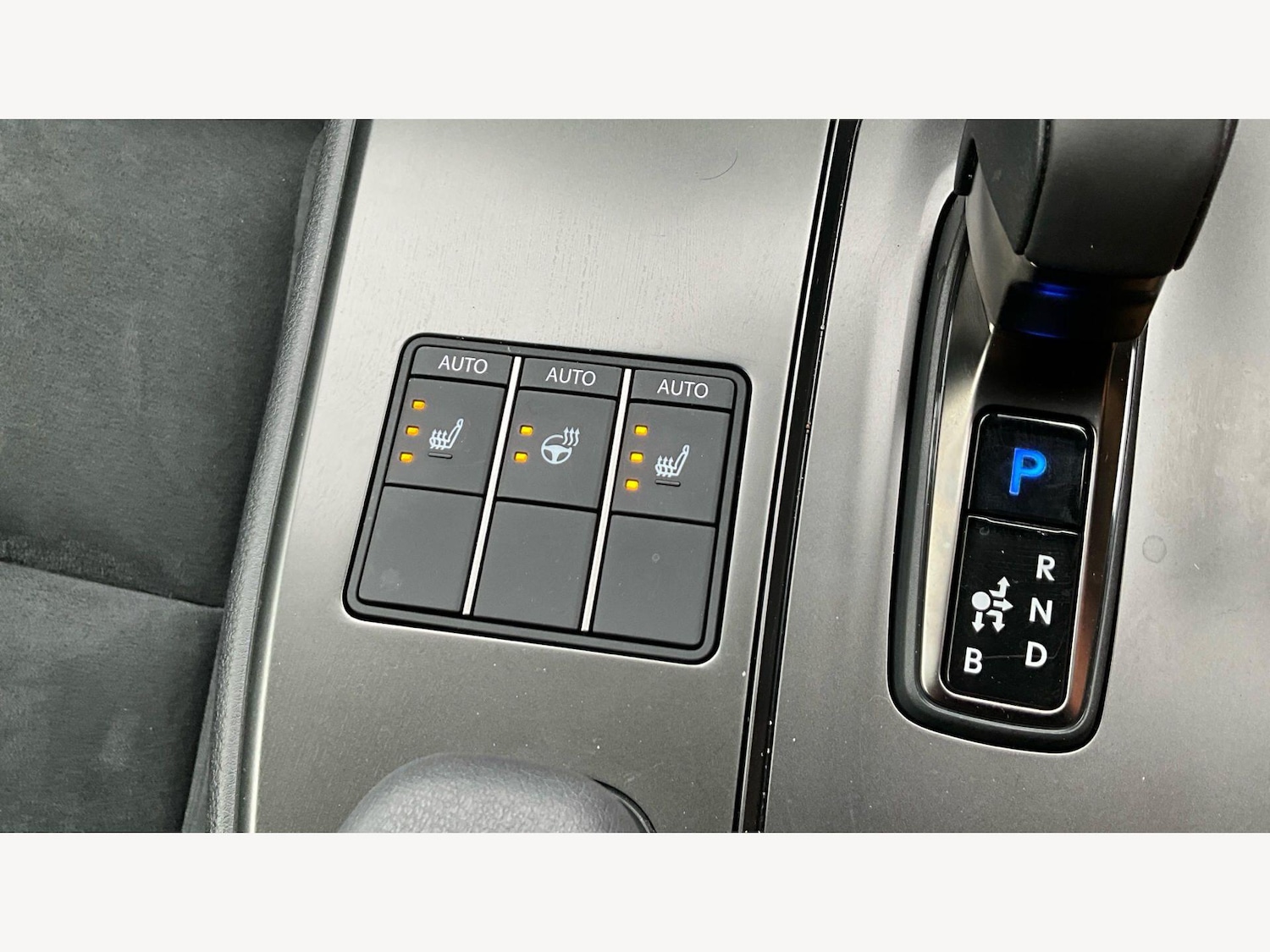 Used Lexus UX 2025 for sale - 77709618: Photo 31