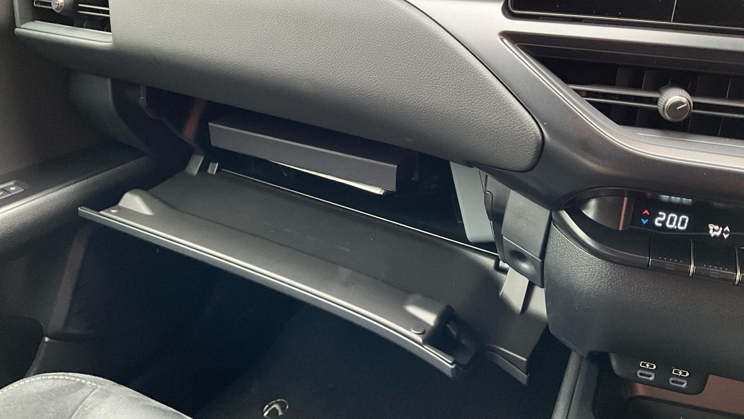 Used Lexus UX 2025 for sale - 77709618: Photo 33