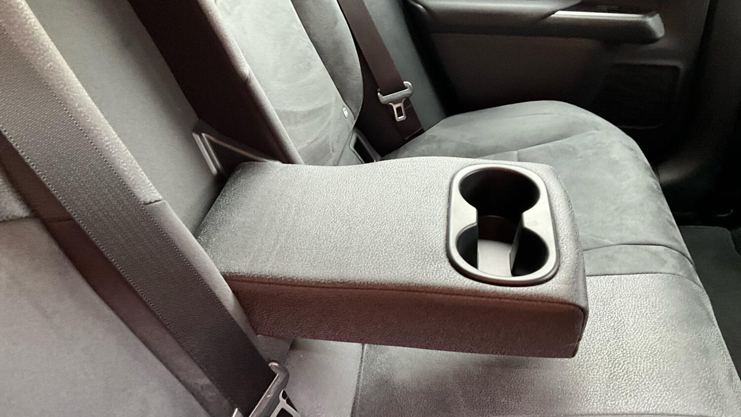 Used Lexus UX 2025 for sale - 77709618: Photo 40