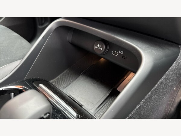Used Volvo XC40 2024 for sale - 76295309: Photo 27