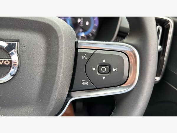 Used Volvo XC40 2024 for sale - 76295309: Photo 30