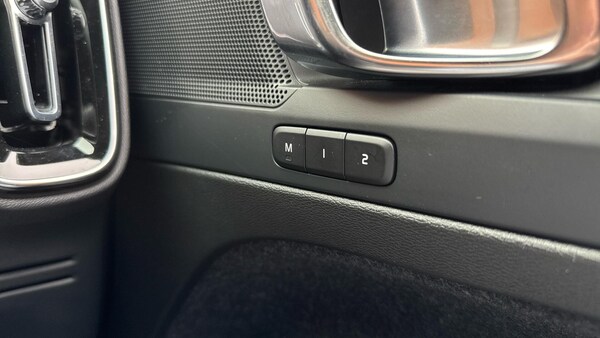 Used Volvo XC40 2024 for sale - 76295309: Photo 35