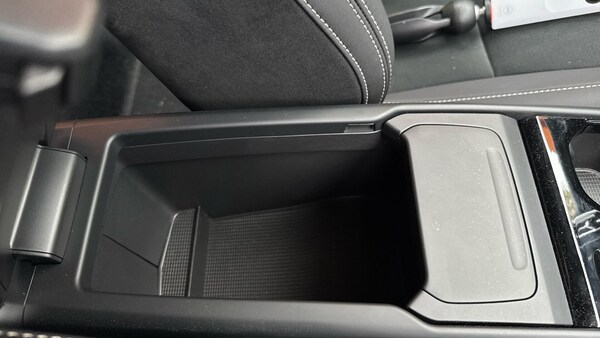 Used Volvo XC40 2024 for sale - 76295309: Photo 37