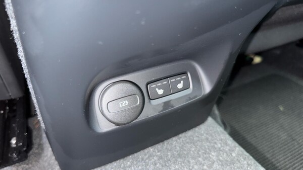 Used Volvo XC40 2024 for sale - 76295309: Photo 41