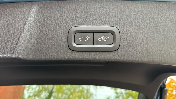 Used Volvo XC40 2024 for sale - 76295309: Photo 44