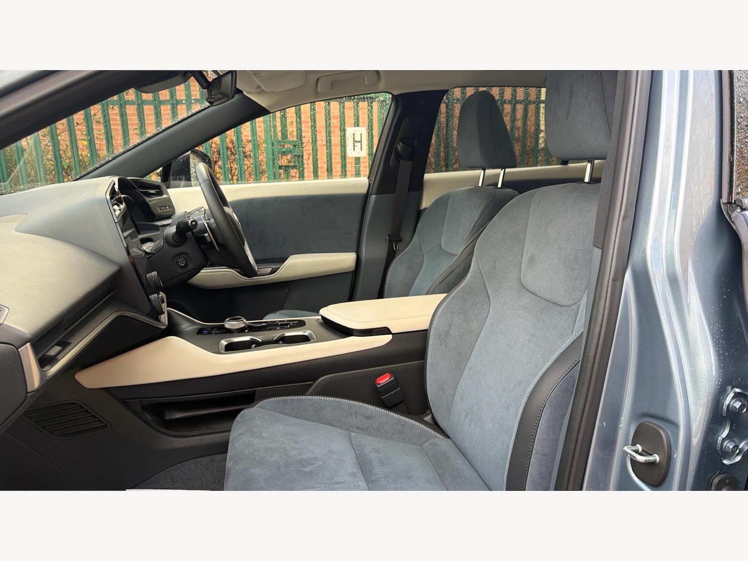 Used Lexus RZ 2025 for sale - 77586671: Photo 8