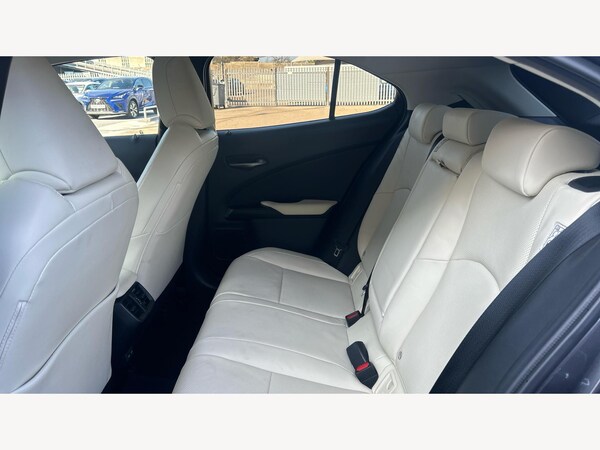 Used Lexus UX 2023 for sale - 76294716: Photo 16