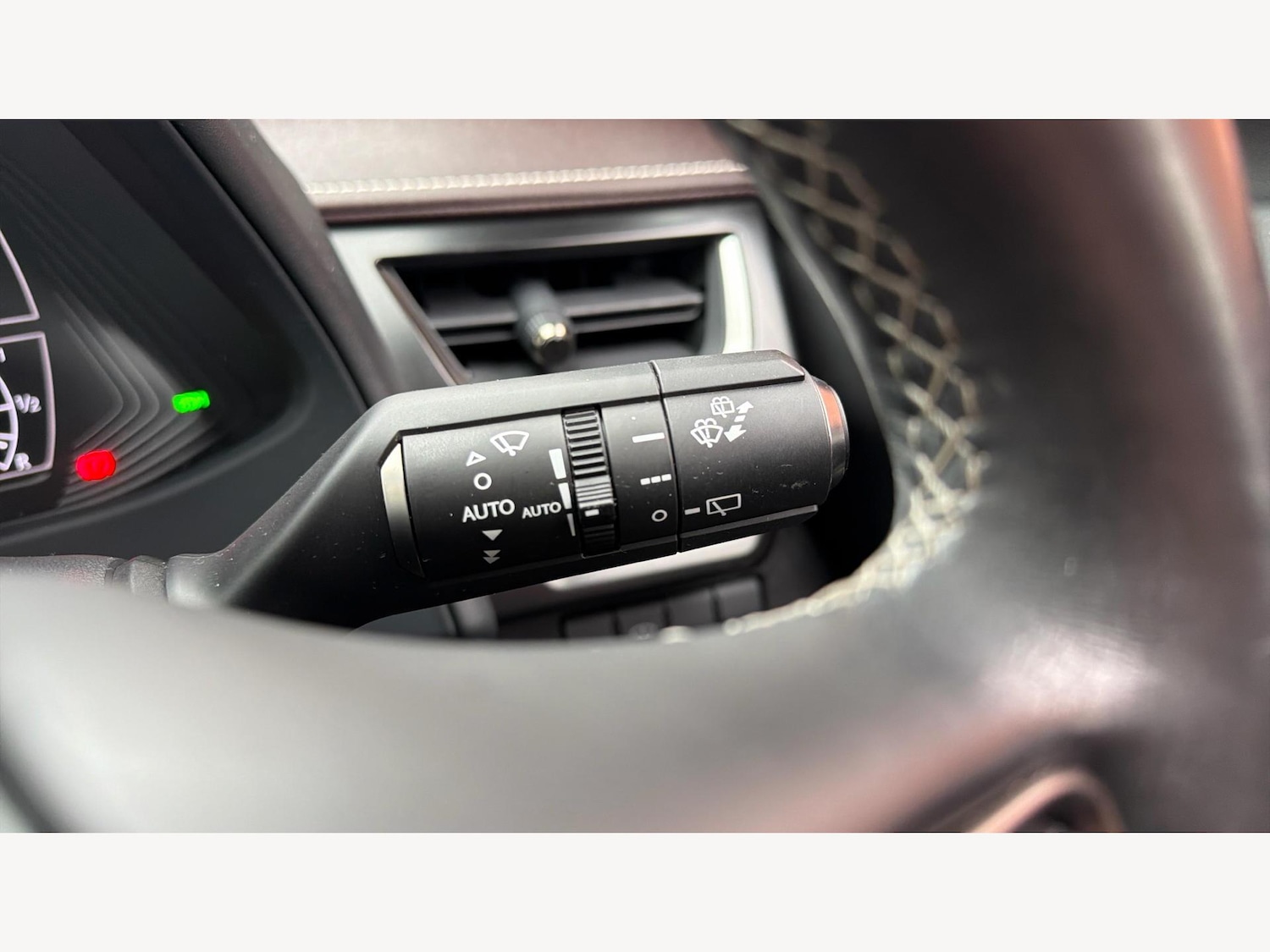 Used Lexus UX 2019 for sale - 77074595: Photo 28