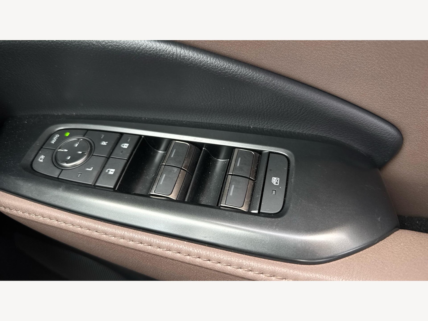 Used Lexus LBX 2024 for sale - 76388479: Photo 31