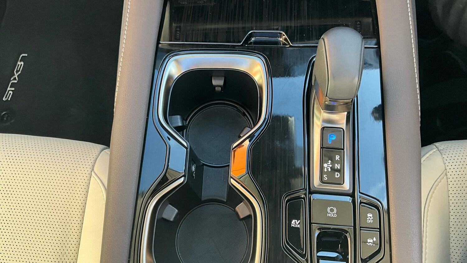 Used Lexus RX 2024 for sale - 77315165: Photo 41