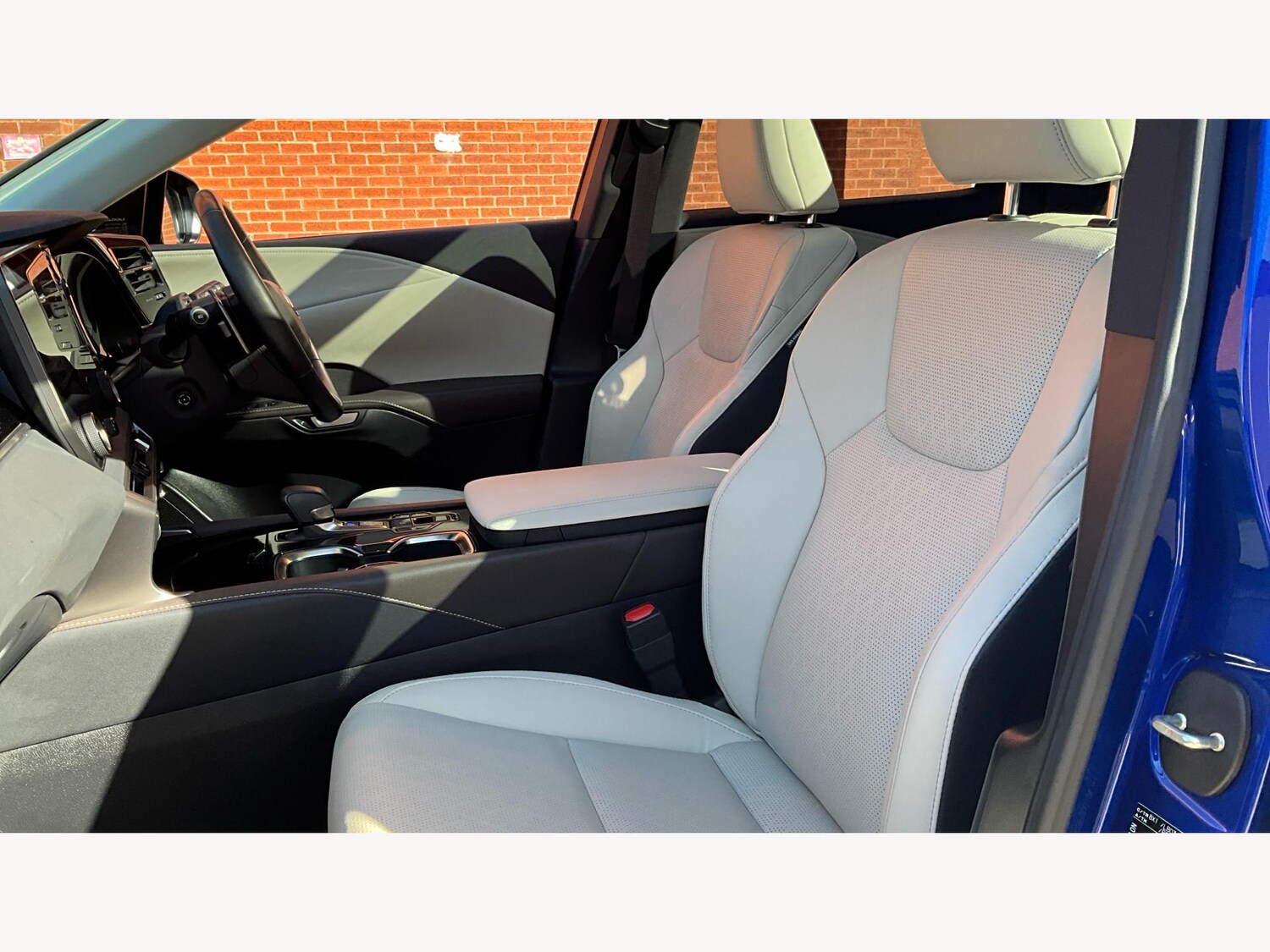 Used Lexus RX 2024 for sale - 77315165: Photo 8