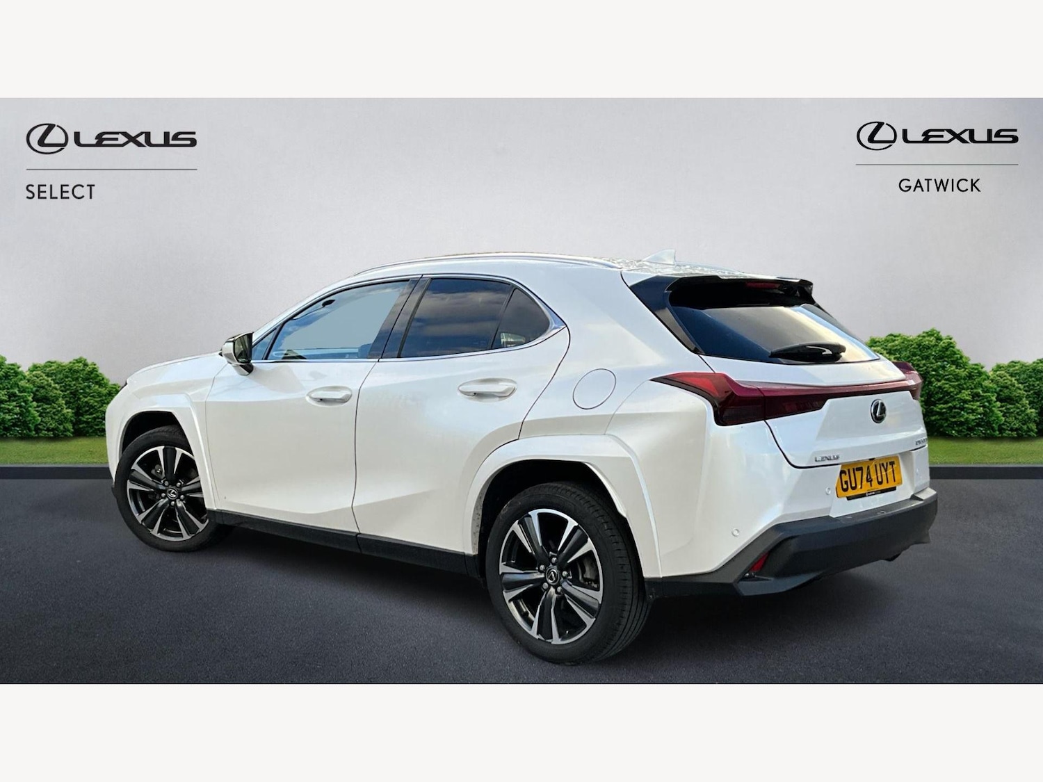 Used Lexus UX 2024 for sale - 76715404: Photo 2