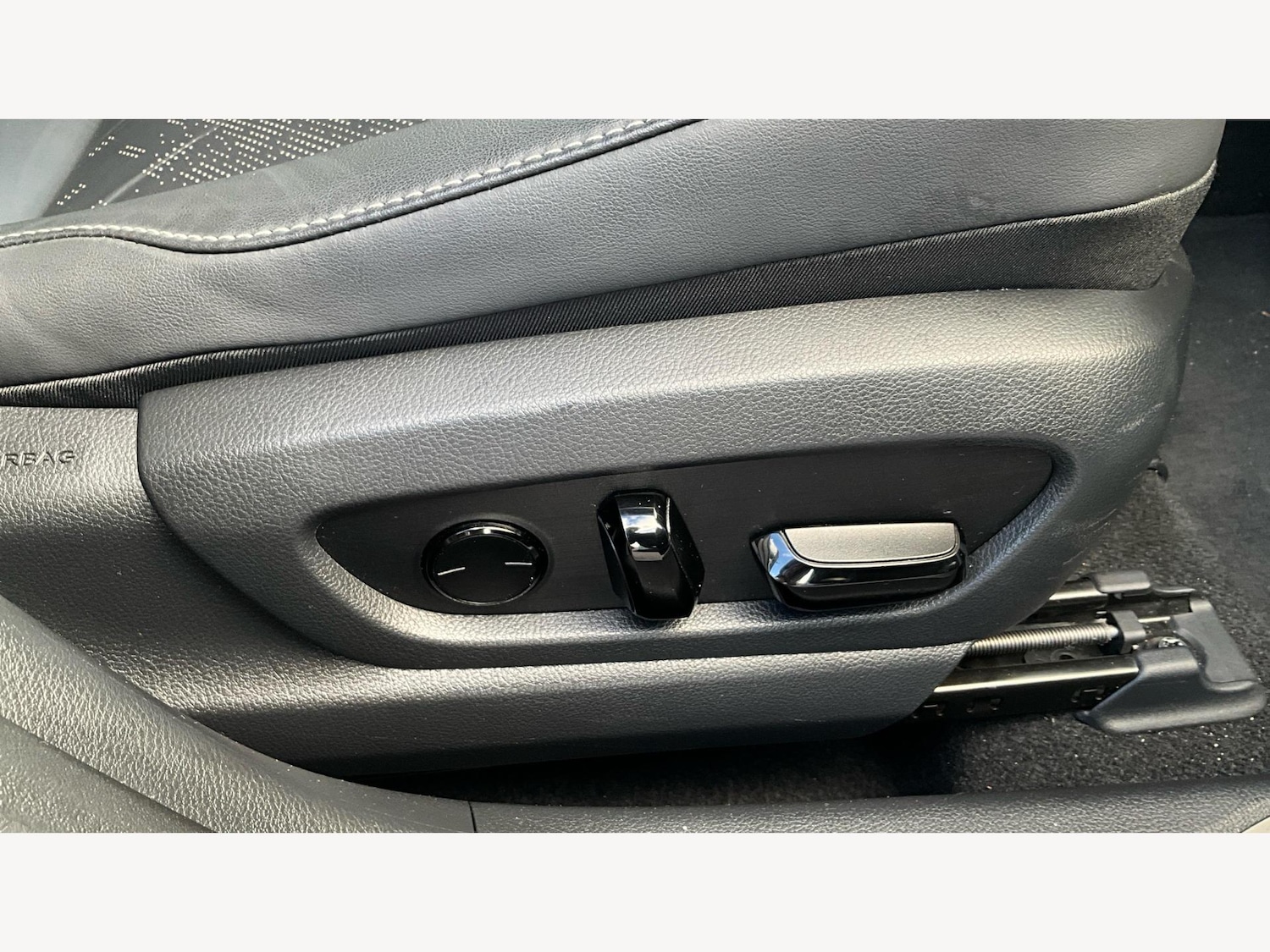 Used Lexus UX 2024 for sale - 76715404: Photo 31