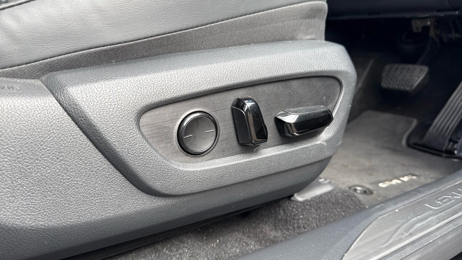 Used Lexus RX 2024 for sale - 77049888: Photo 42