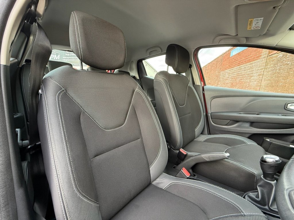 Used Renault Clio 2016 for sale - 76631686: Photo 11