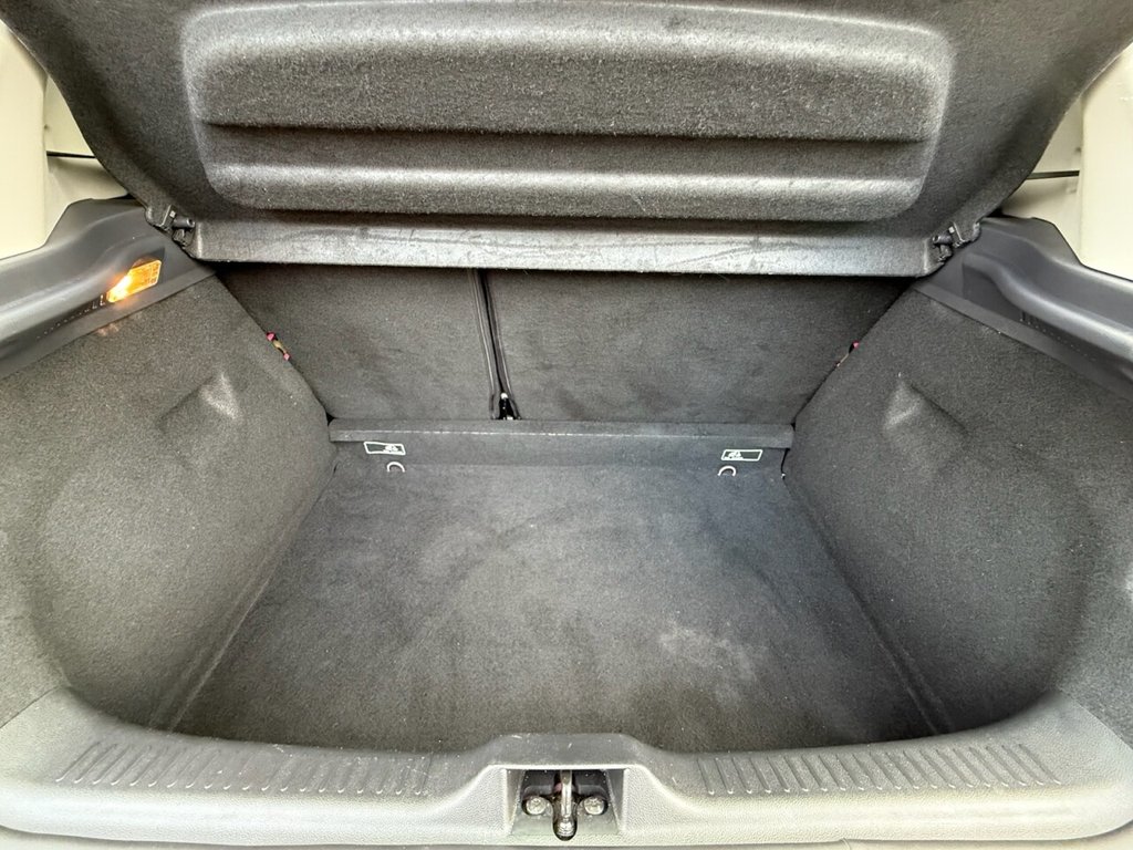 Used Renault Clio 2016 for sale - 76631686: Photo 17