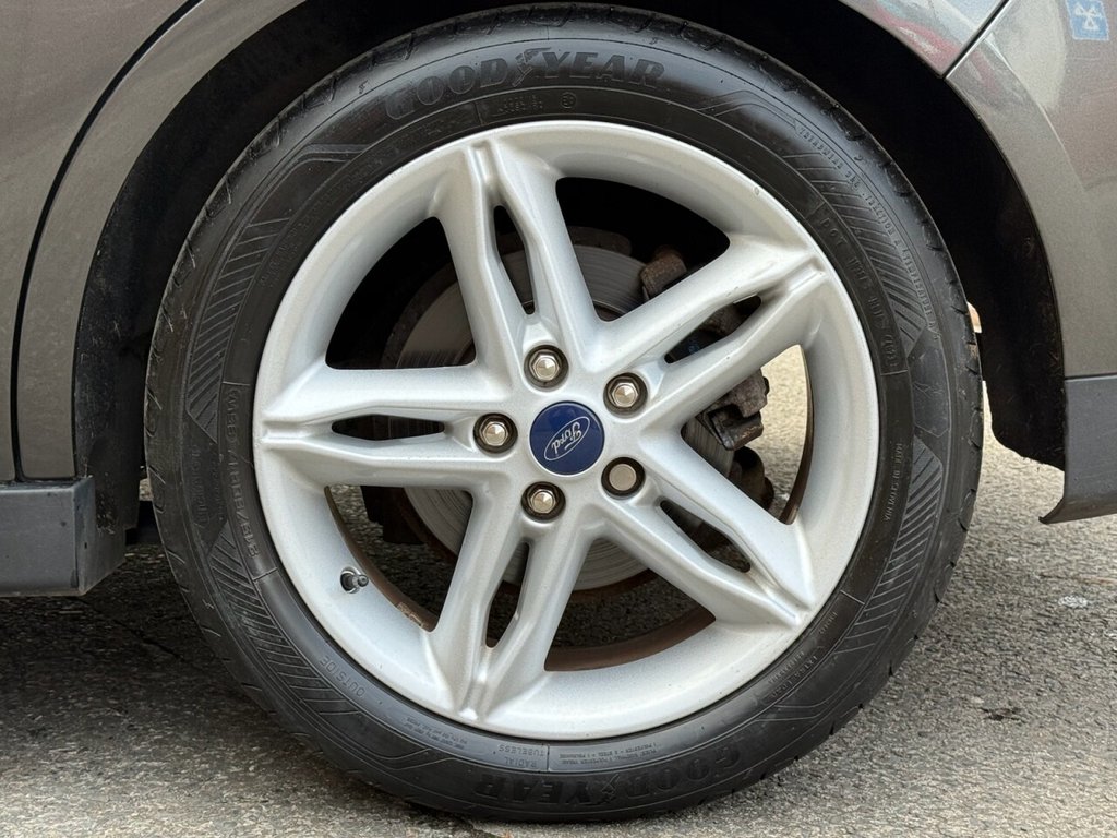 Used Ford Grand C-Max 2018 for sale - 76631903: Photo 18