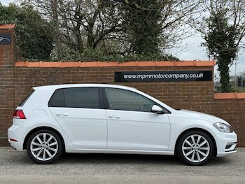Used Volkswagen Golf 2019 for sale - 78083102: Photo