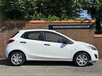 Used Mazda Mazda2 2013 for sale - 78975125: Photo
