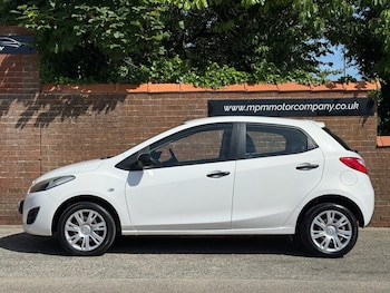 Used Mazda Mazda2 2013 for sale - 78975125: Photo