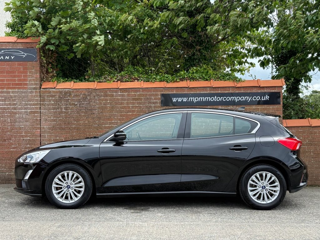 Used Ford Focus 2018 for sale - 77302112: Photo 4