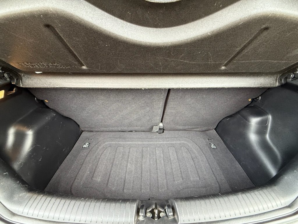 Used Hyundai i10 2018 for sale - 76631750: Photo 16