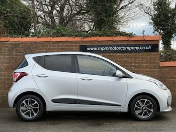 Used Hyundai i10 2018 for sale - 76631750: Photo