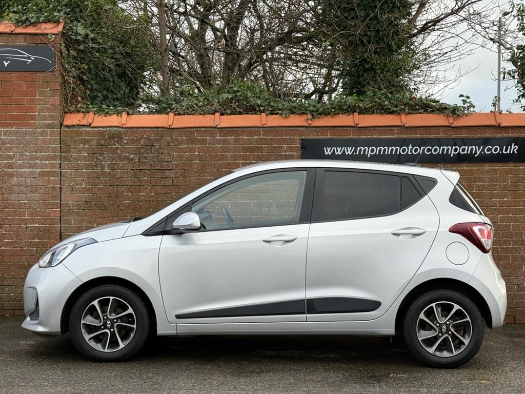 Used Hyundai i10 2018 for sale - 76631750: Photo 4