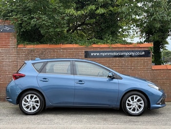 Used Toyota Auris 2017 for sale - 79574411: Photo