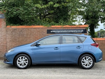 Used Toyota Auris 2017 for sale - 79574411: Photo