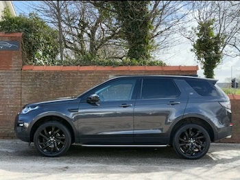 Used Land Rover Discovery Sport 2018 for sale - 77953263: Photo