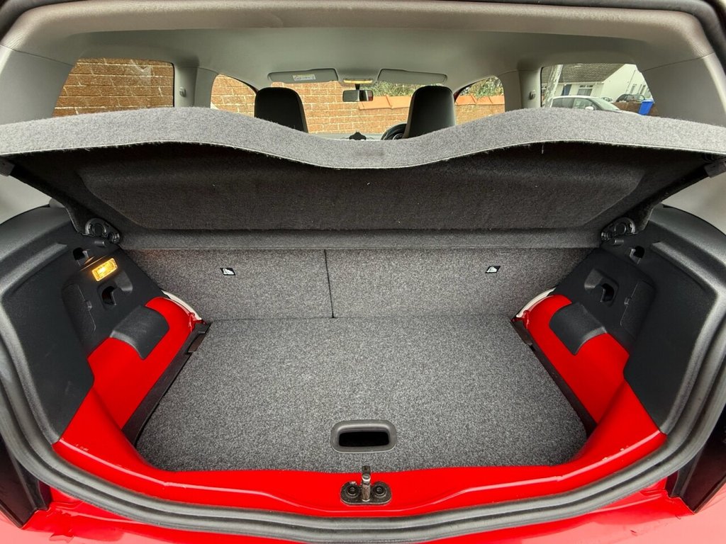 Used Volkswagen up! 2018 for sale - 76631937: Photo 17