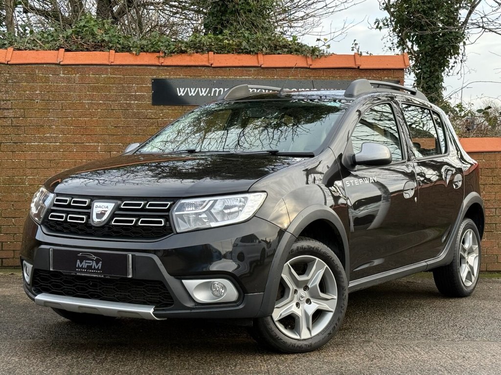 Used Dacia Sandero Stepway 2018 for sale - 76821045: Photo 2