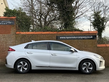 Used Hyundai IONIQ 2018 for sale - 76910105: Photo