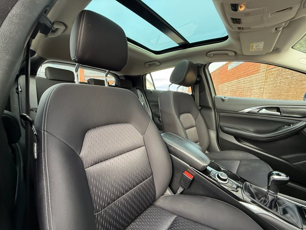 Used Infiniti Q30 2017 for sale - 76631687: Photo 10