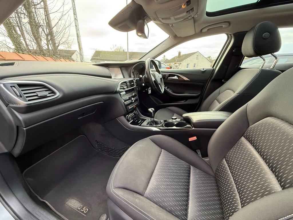 Used Infiniti Q30 2017 for sale - 76631687: Photo 12