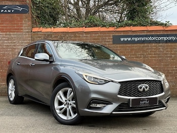 Used Infiniti Q30 2017 for sale - 76631687: Photo