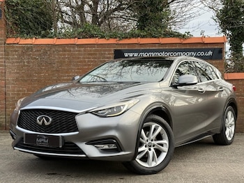Used Infiniti Q30 2017 for sale - 76631687: Photo