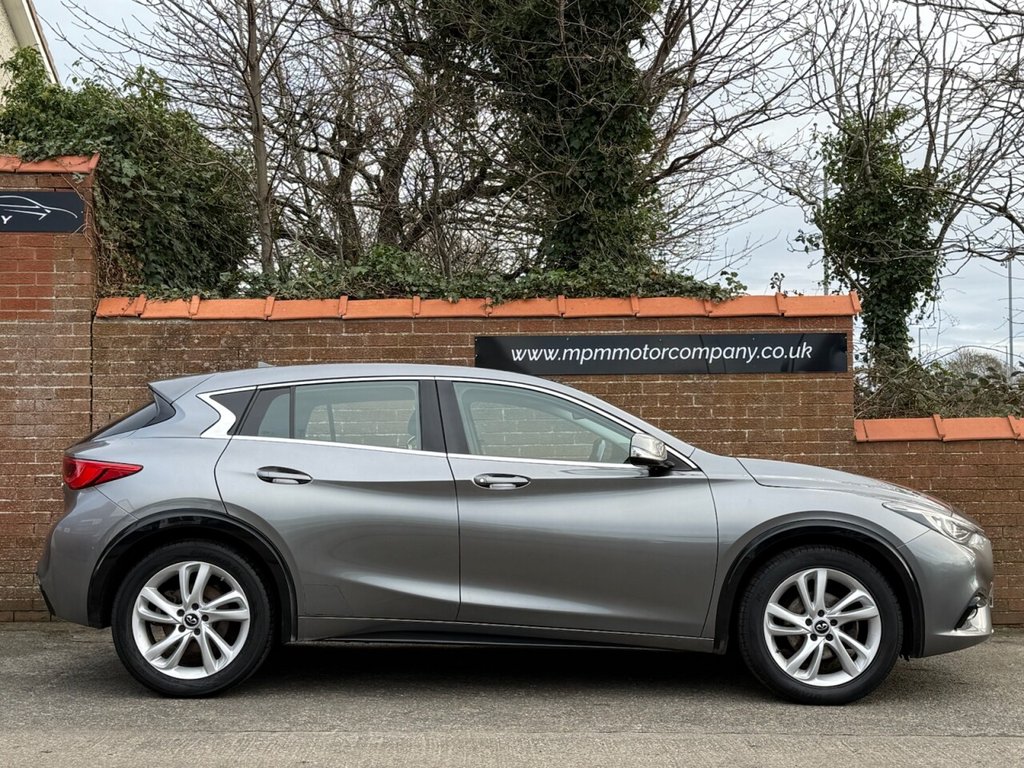 Used Infiniti Q30 2017 for sale - 76631687: Photo 3