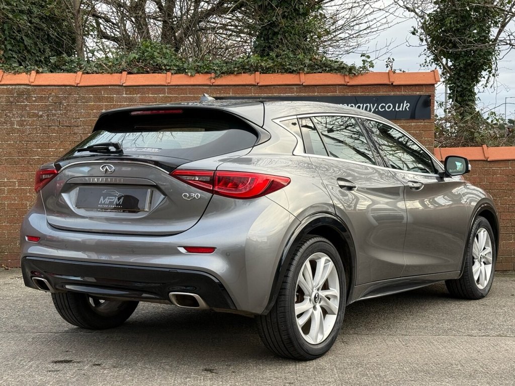 Used Infiniti Q30 2017 for sale - 76631687: Photo 5