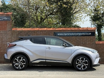 Used Toyota C-HR 2017 for sale - 78256874: Photo