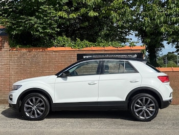 Used Volkswagen T-Roc 2019 for sale - 78943560: Photo